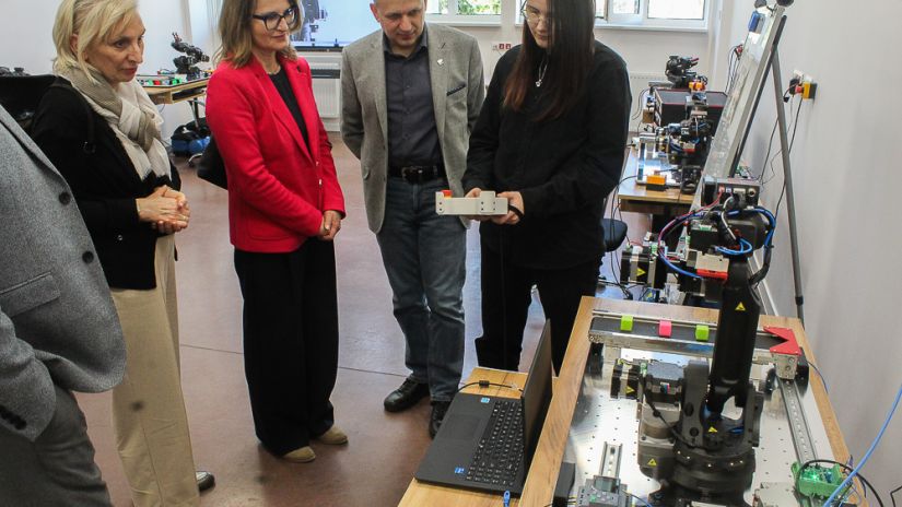 pracownia robotów edukacyjnych